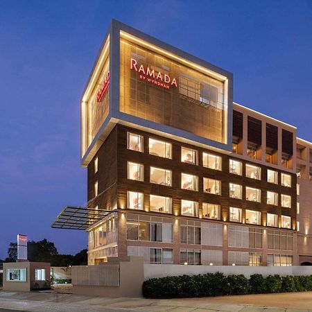 Ramada By Wyndham Gorakhpur Gorakhnath Mandir Road Hotel Екстериор снимка