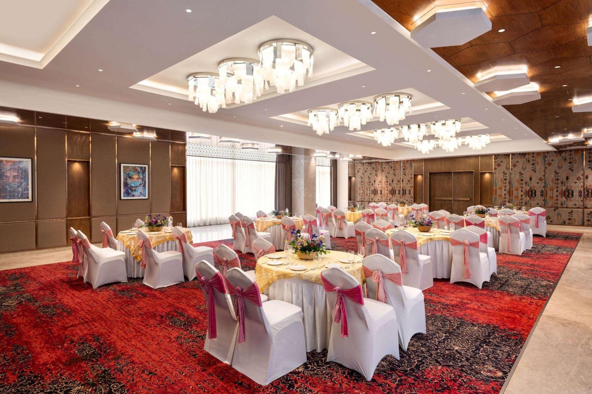 Ramada By Wyndham Gorakhpur Gorakhnath Mandir Road Hotel Екстериор снимка