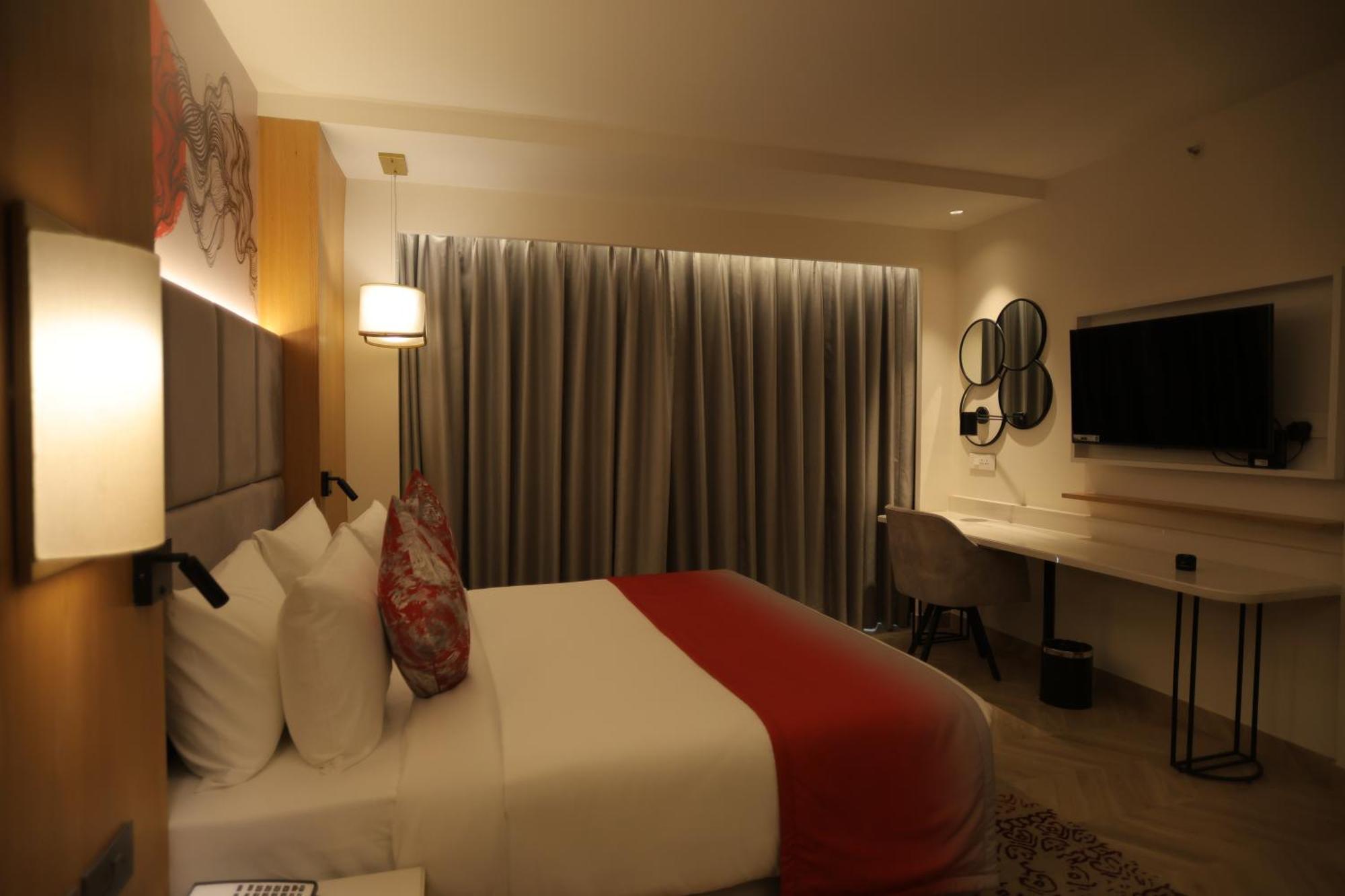 Ramada By Wyndham Gorakhpur Gorakhnath Mandir Road Hotel Екстериор снимка