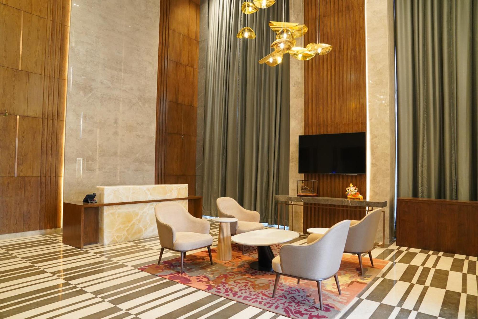Ramada By Wyndham Gorakhpur Gorakhnath Mandir Road Hotel Екстериор снимка